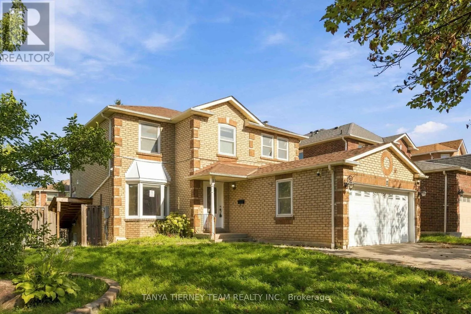 11 HUNTER DRIVE
