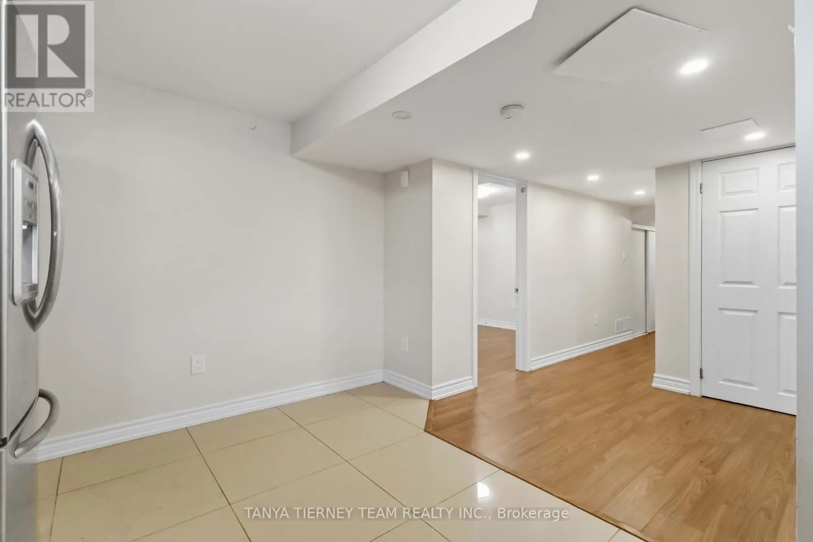 11 HUNTER DRIVE