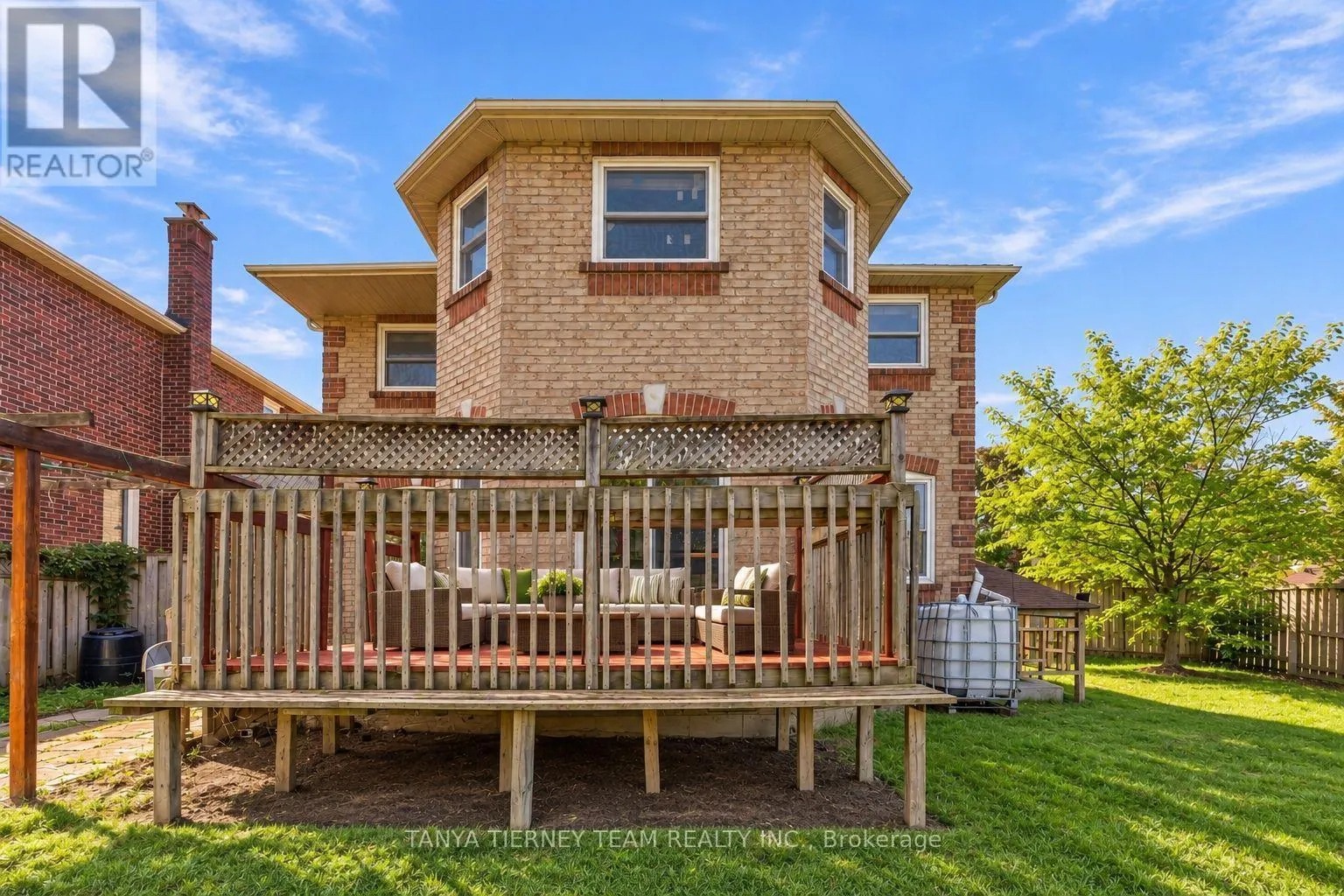 11 HUNTER DRIVE