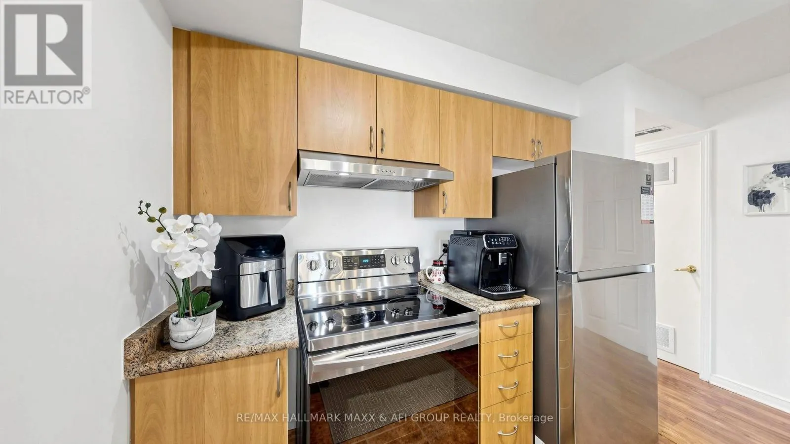 2 - 92 PETRA WAY