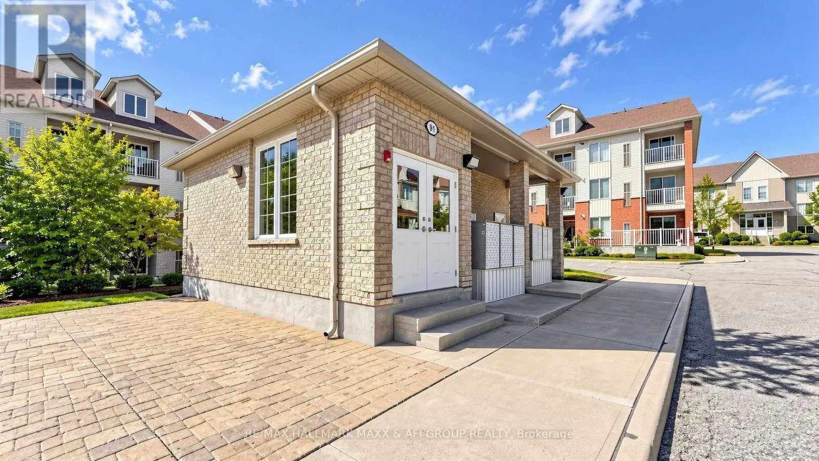 2 - 92 PETRA WAY