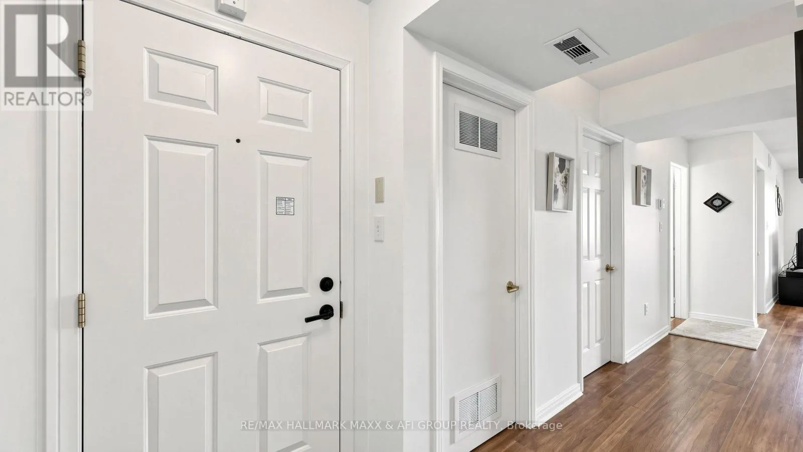2 - 92 PETRA WAY