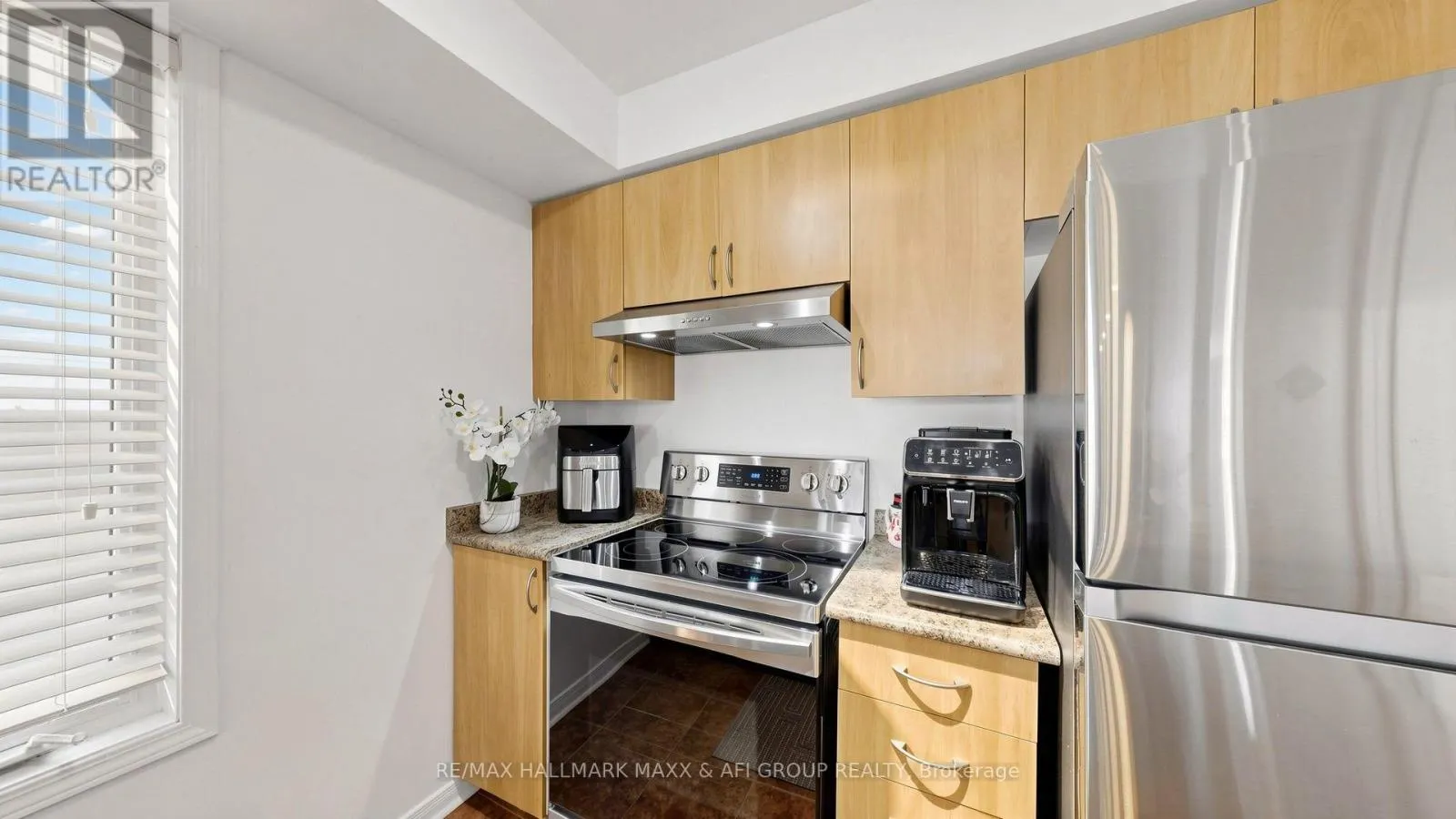 2 - 92 PETRA WAY