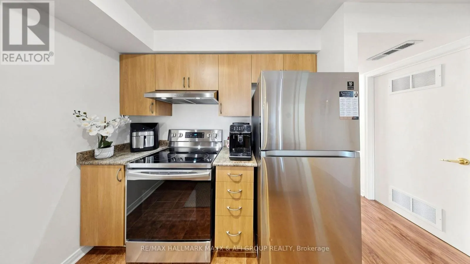 2 - 92 PETRA WAY