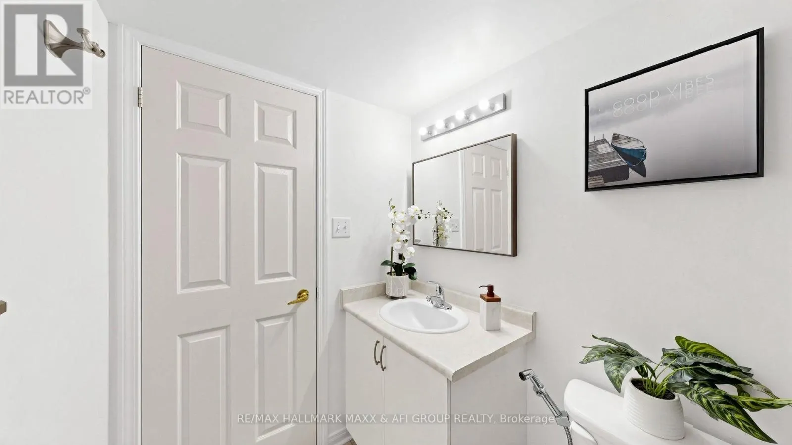 2 - 92 PETRA WAY