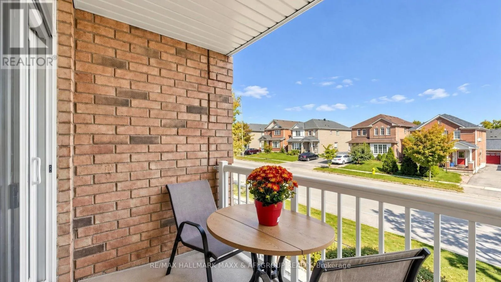 2 - 92 PETRA WAY