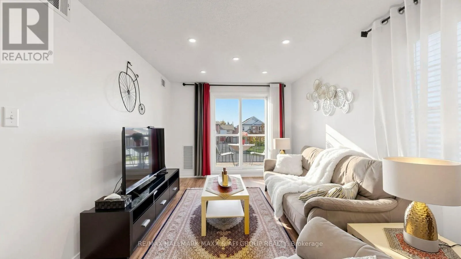 2 - 92 PETRA WAY
