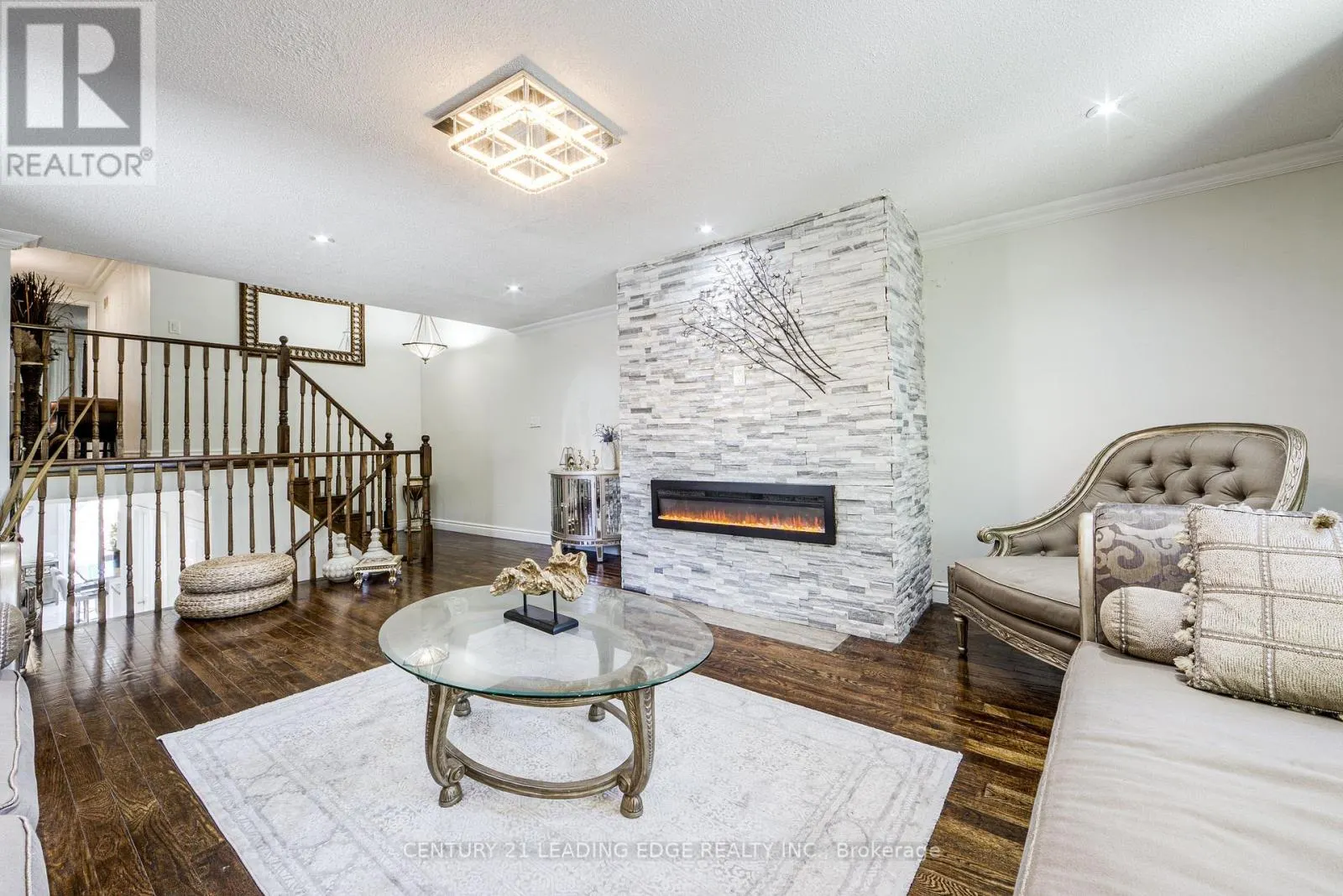 63 DANIELS CRESCENT