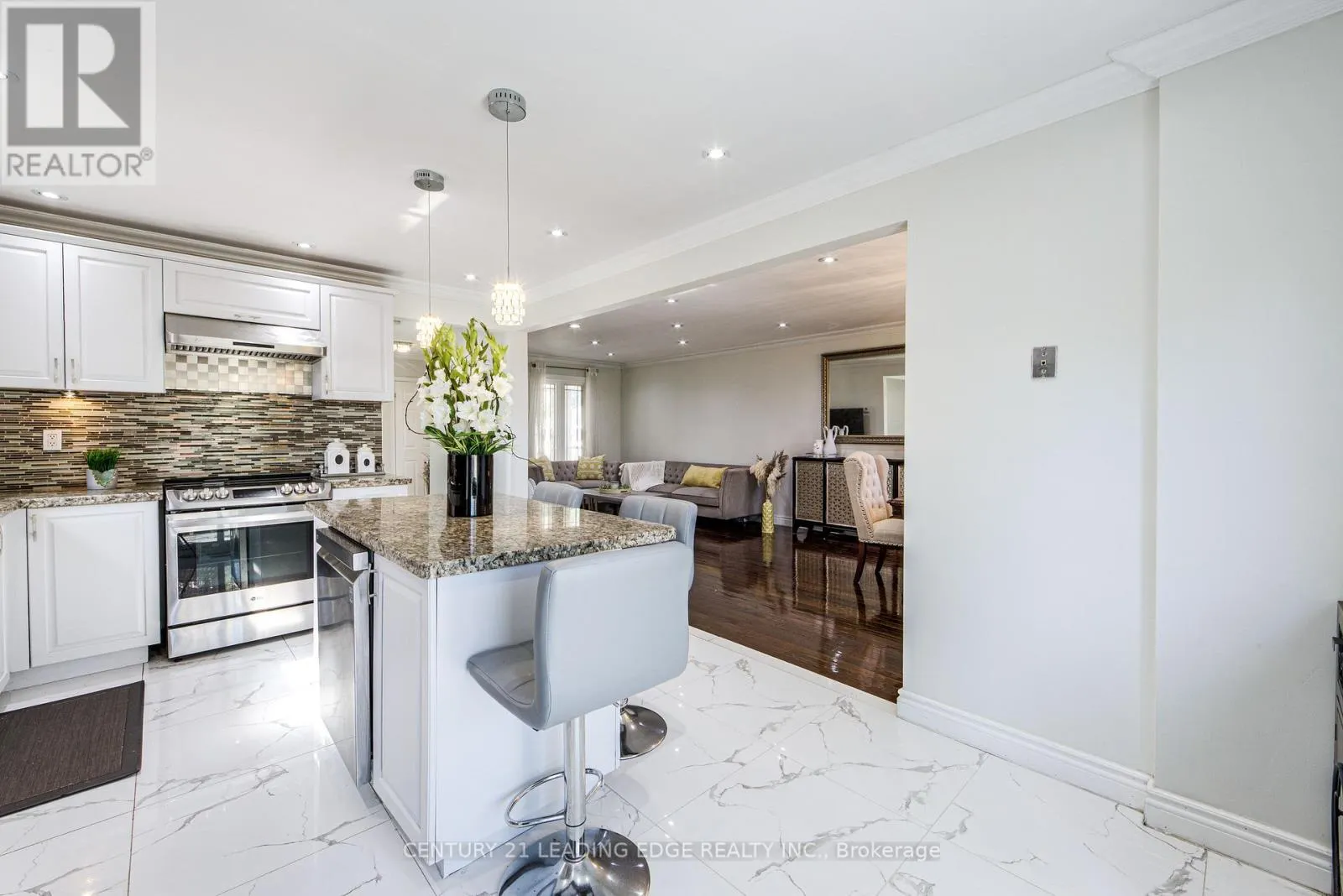 63 DANIELS CRESCENT