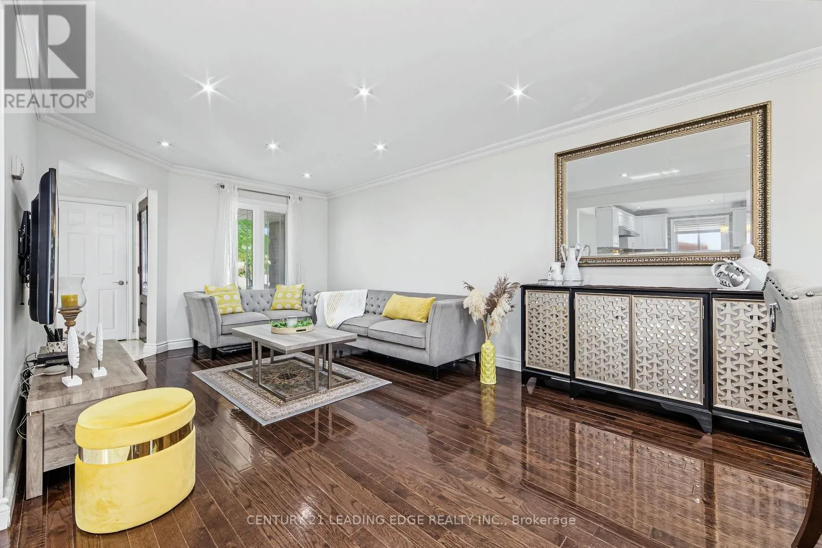 63 DANIELS CRESCENT