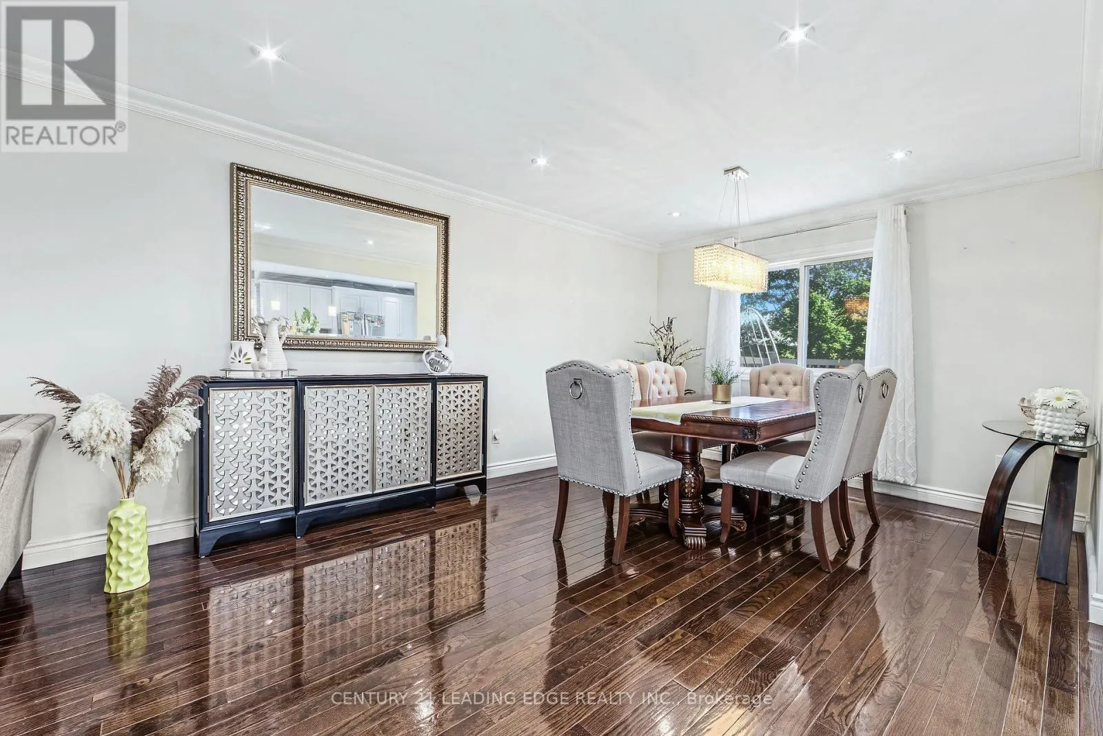 63 DANIELS CRESCENT