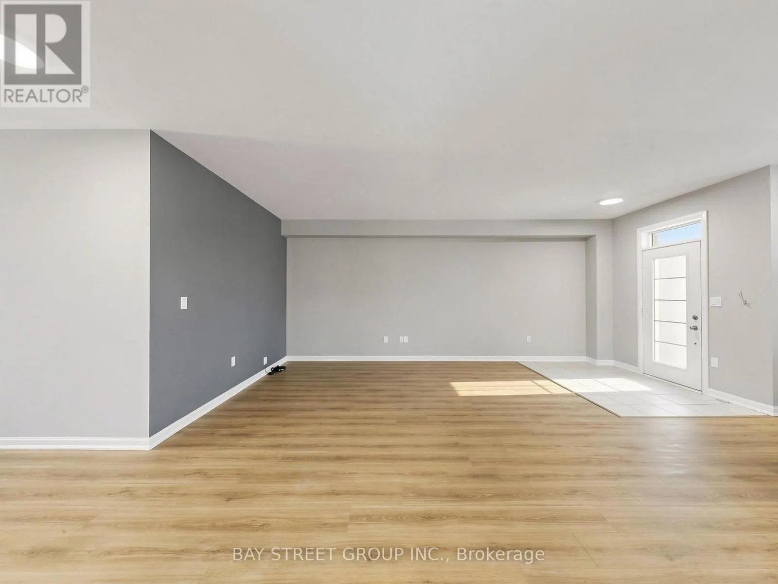 2 LONGSHORE WAY