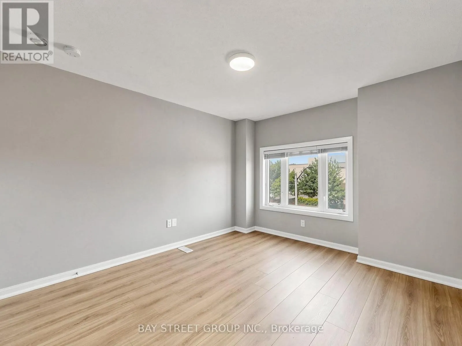 2 LONGSHORE WAY