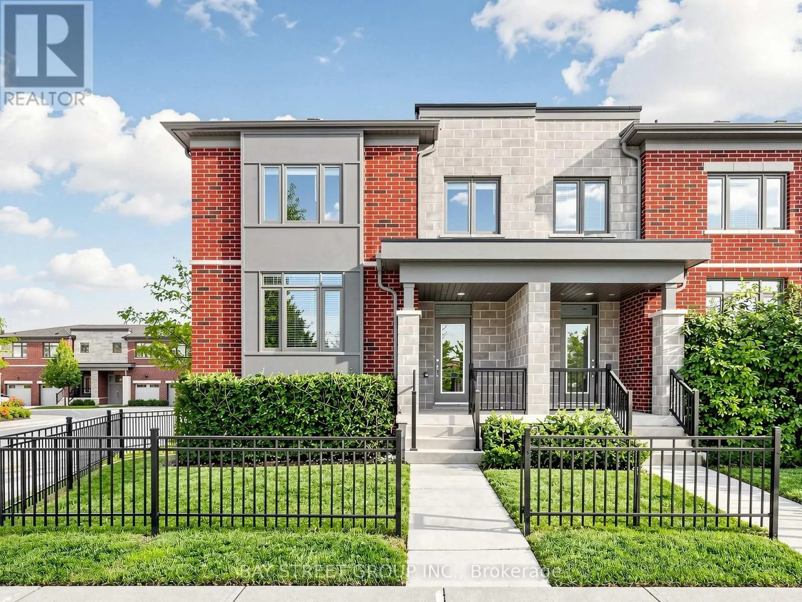 2 LONGSHORE WAY