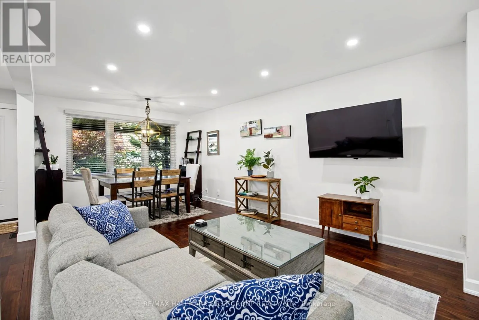 862 BOXWORTH PLACE