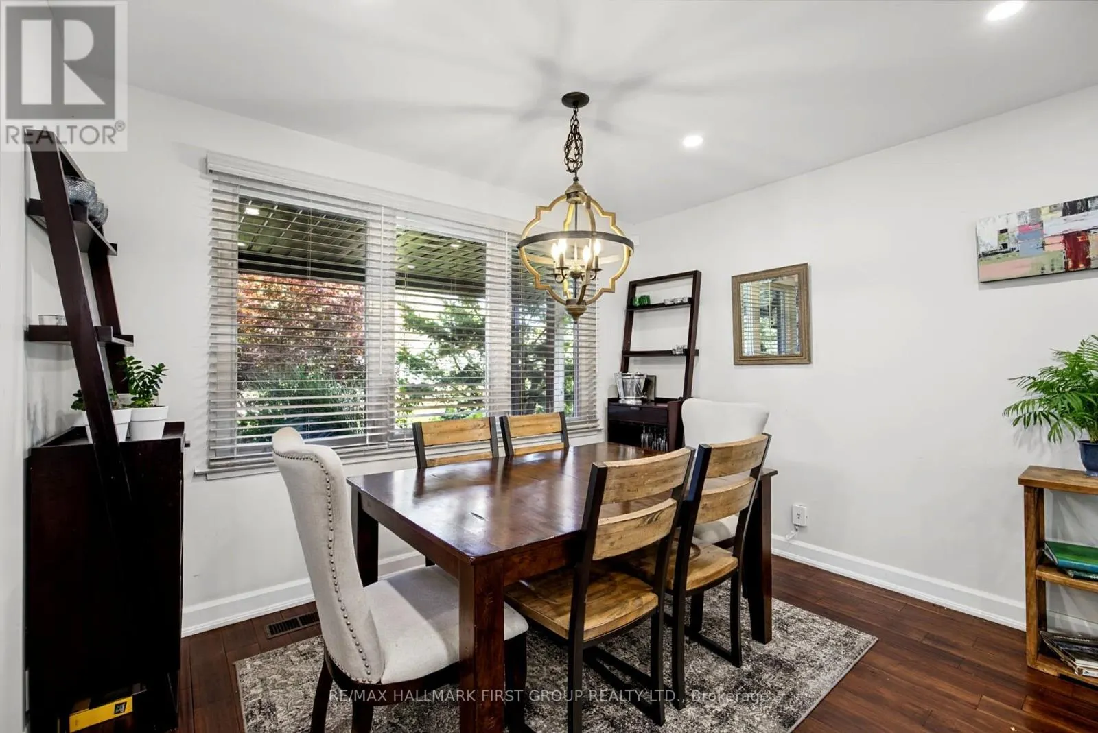 862 BOXWORTH PLACE