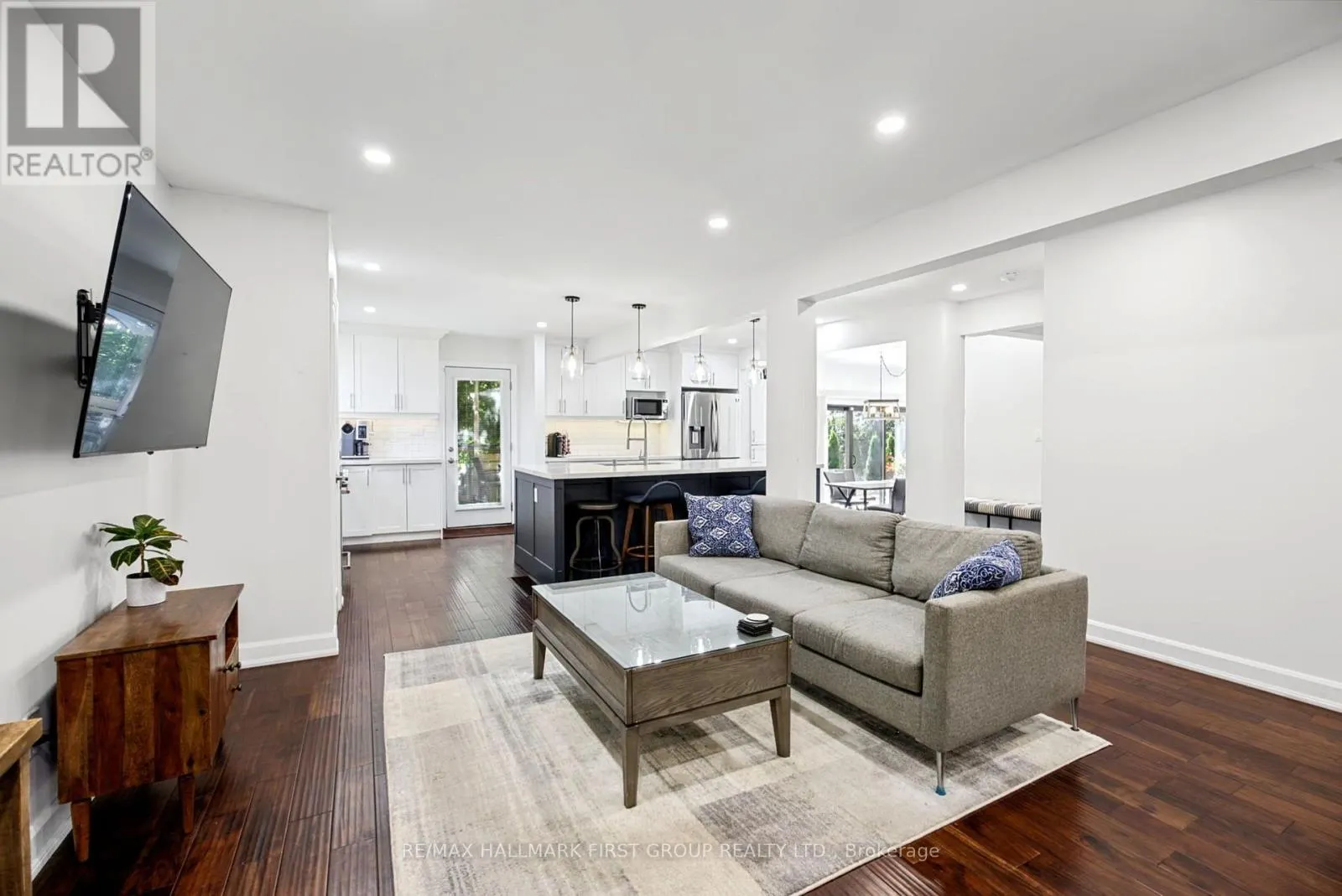 862 BOXWORTH PLACE