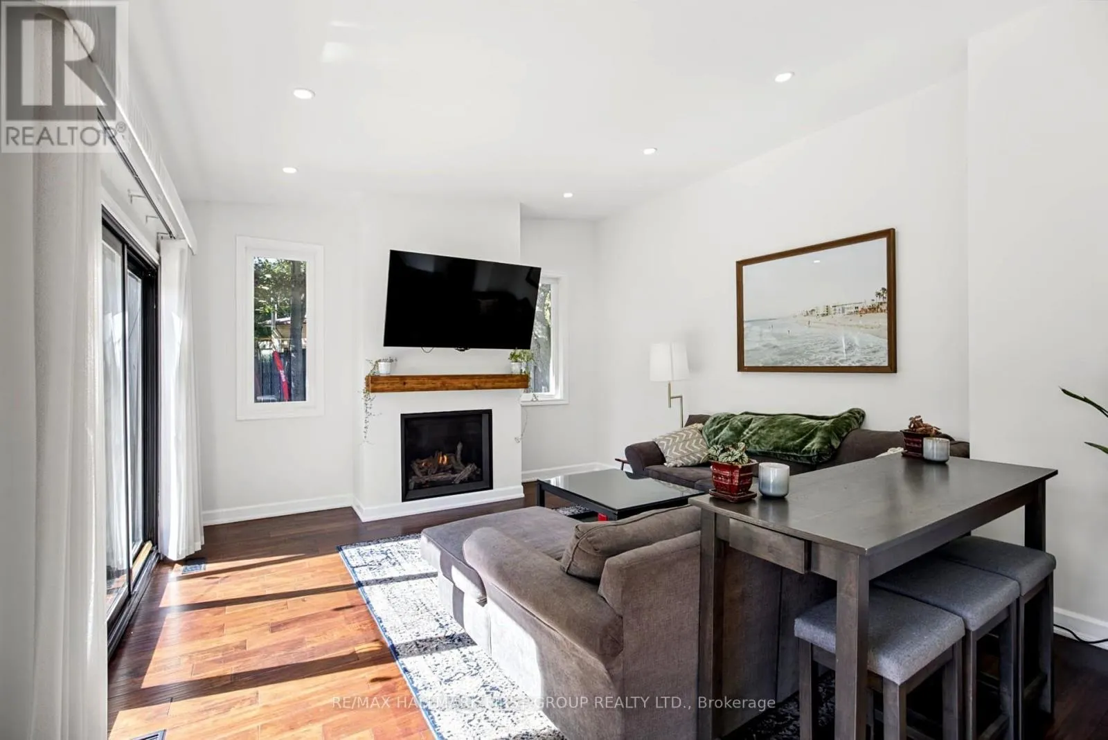 862 BOXWORTH PLACE