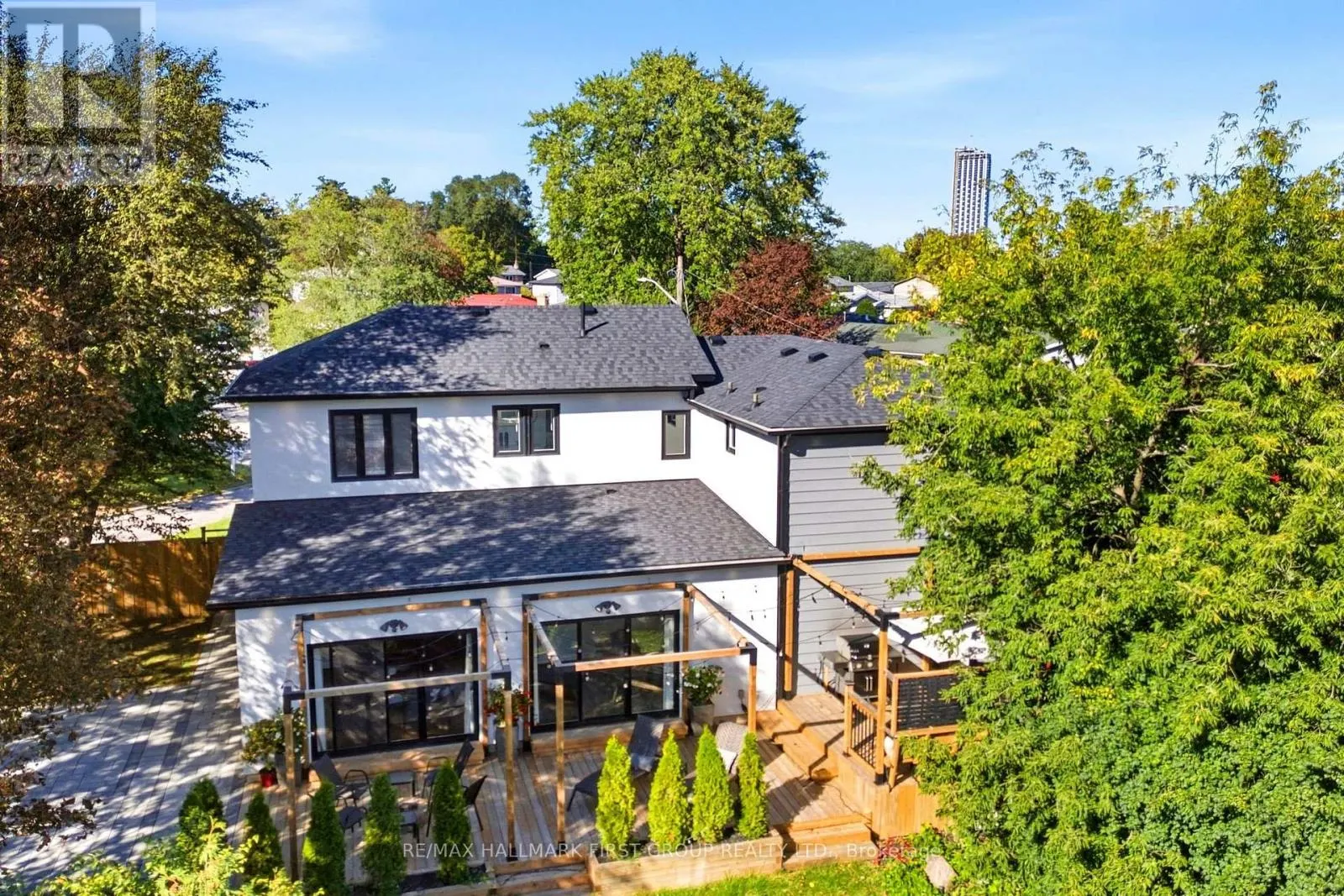 862 BOXWORTH PLACE