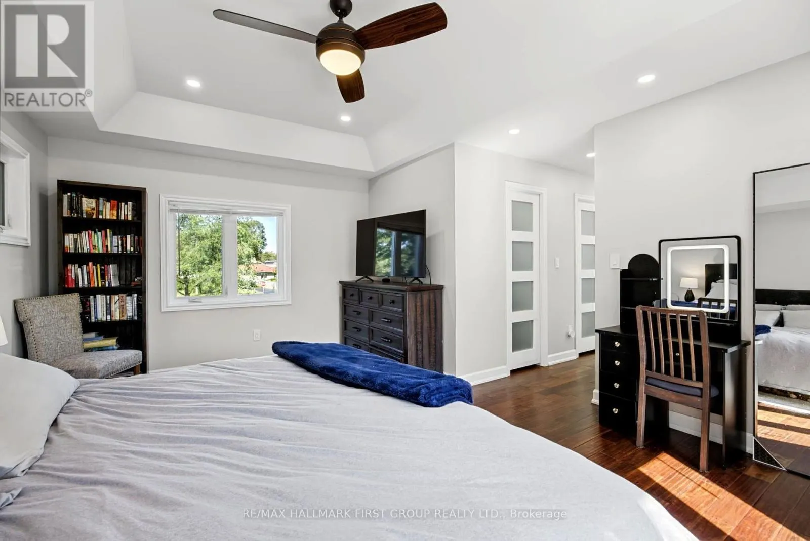 862 BOXWORTH PLACE