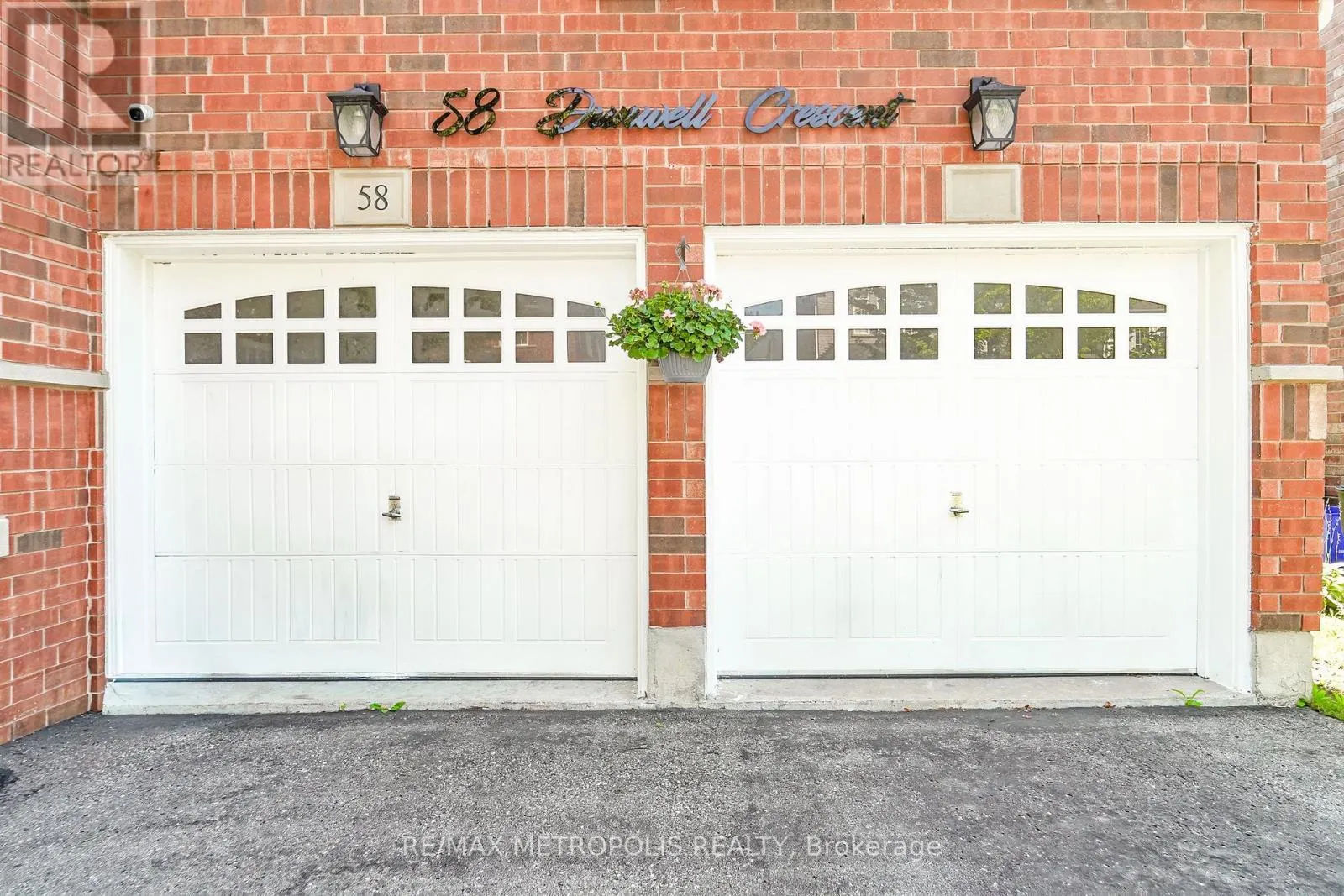 58 DUNWELL CRESCENT