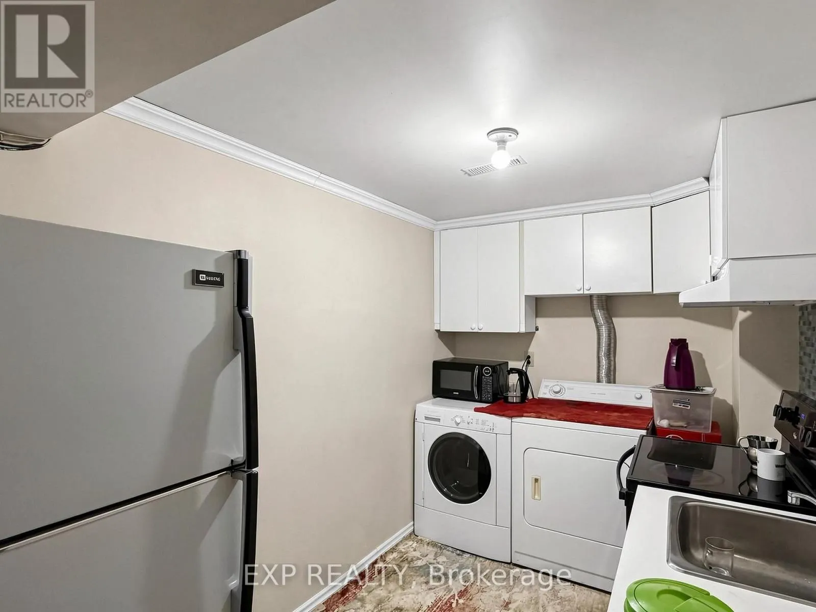 28 LONGFELLOW COURT