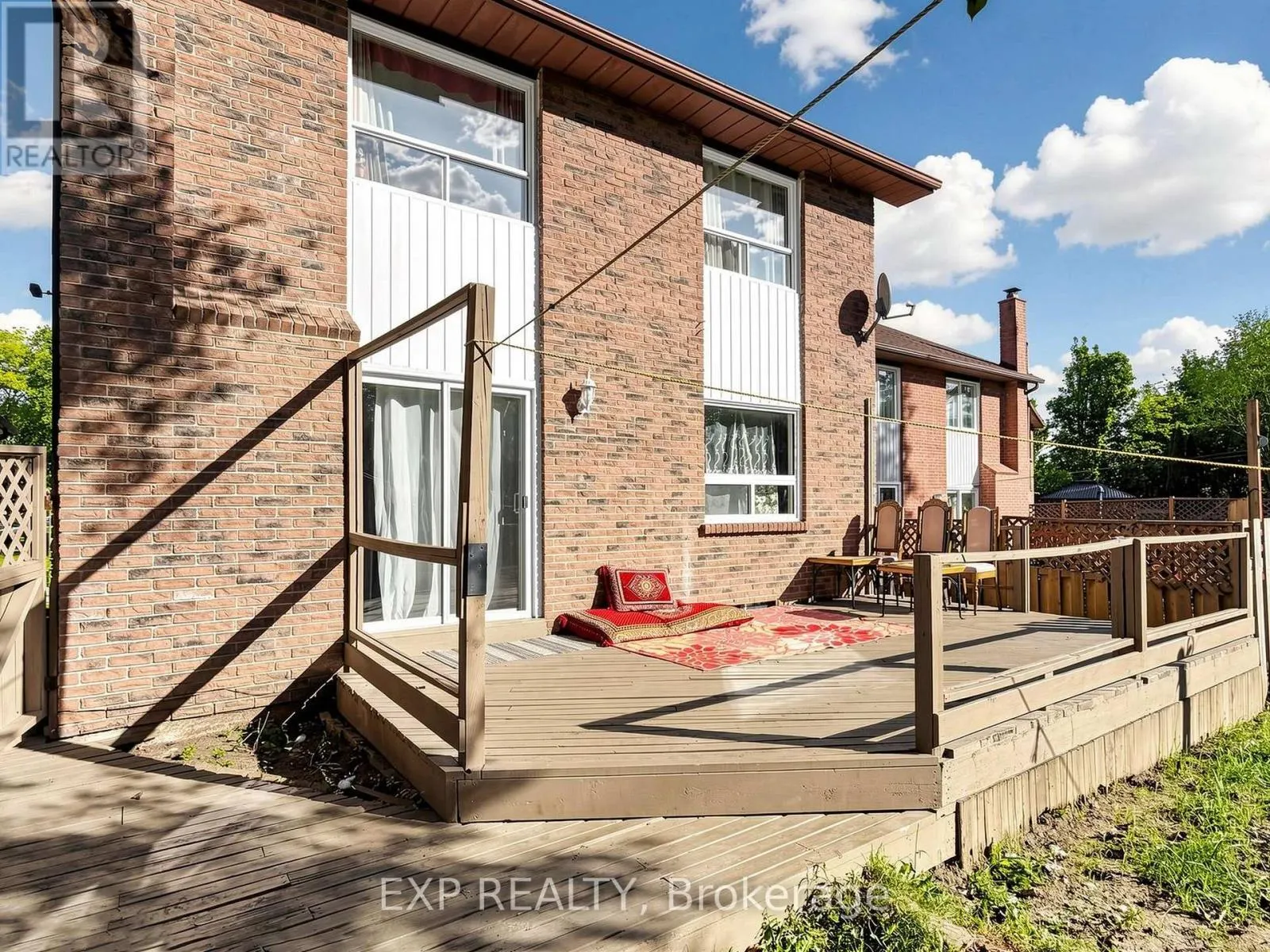 28 LONGFELLOW COURT