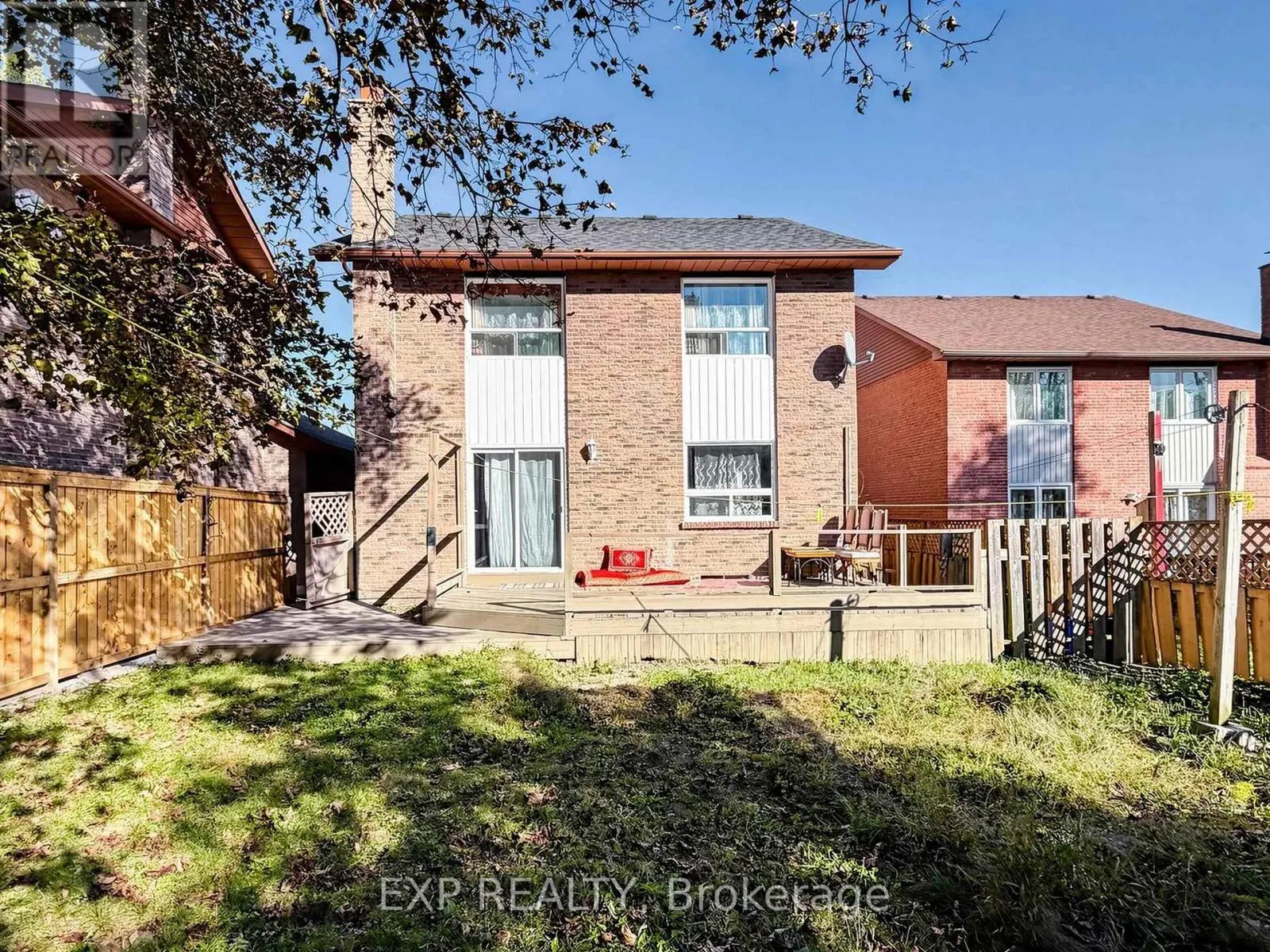 28 LONGFELLOW COURT