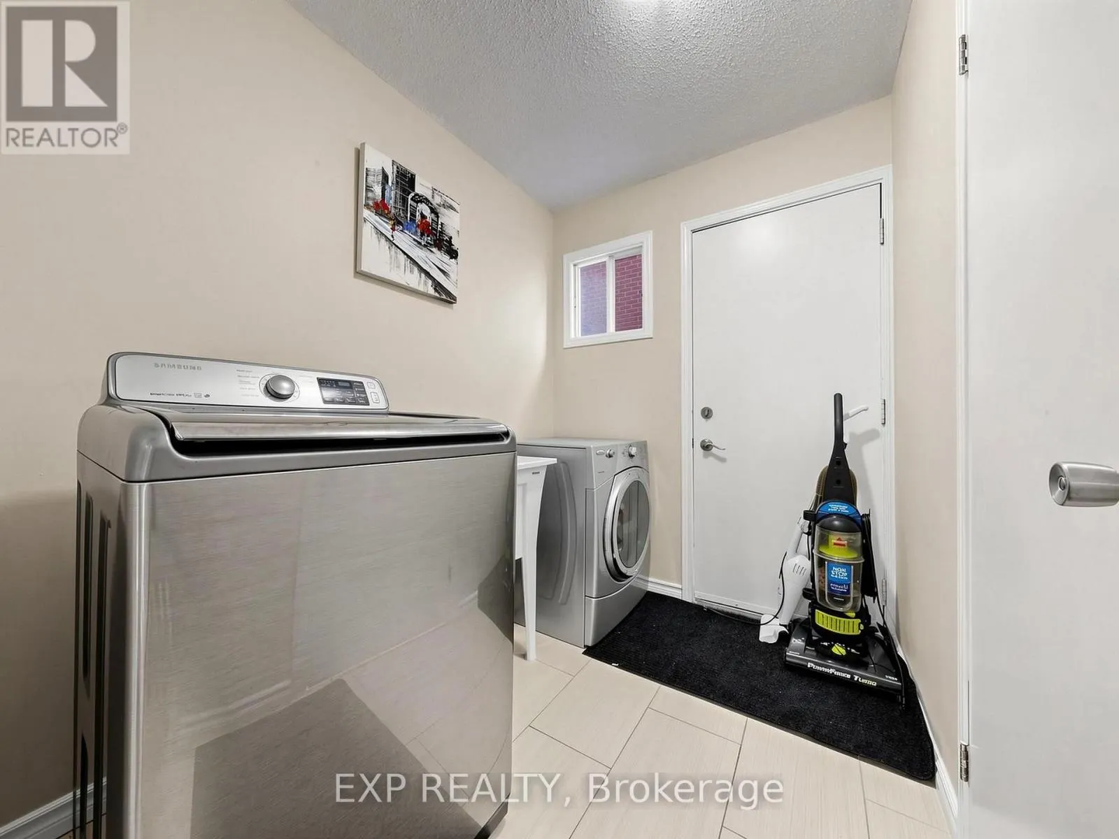 28 LONGFELLOW COURT
