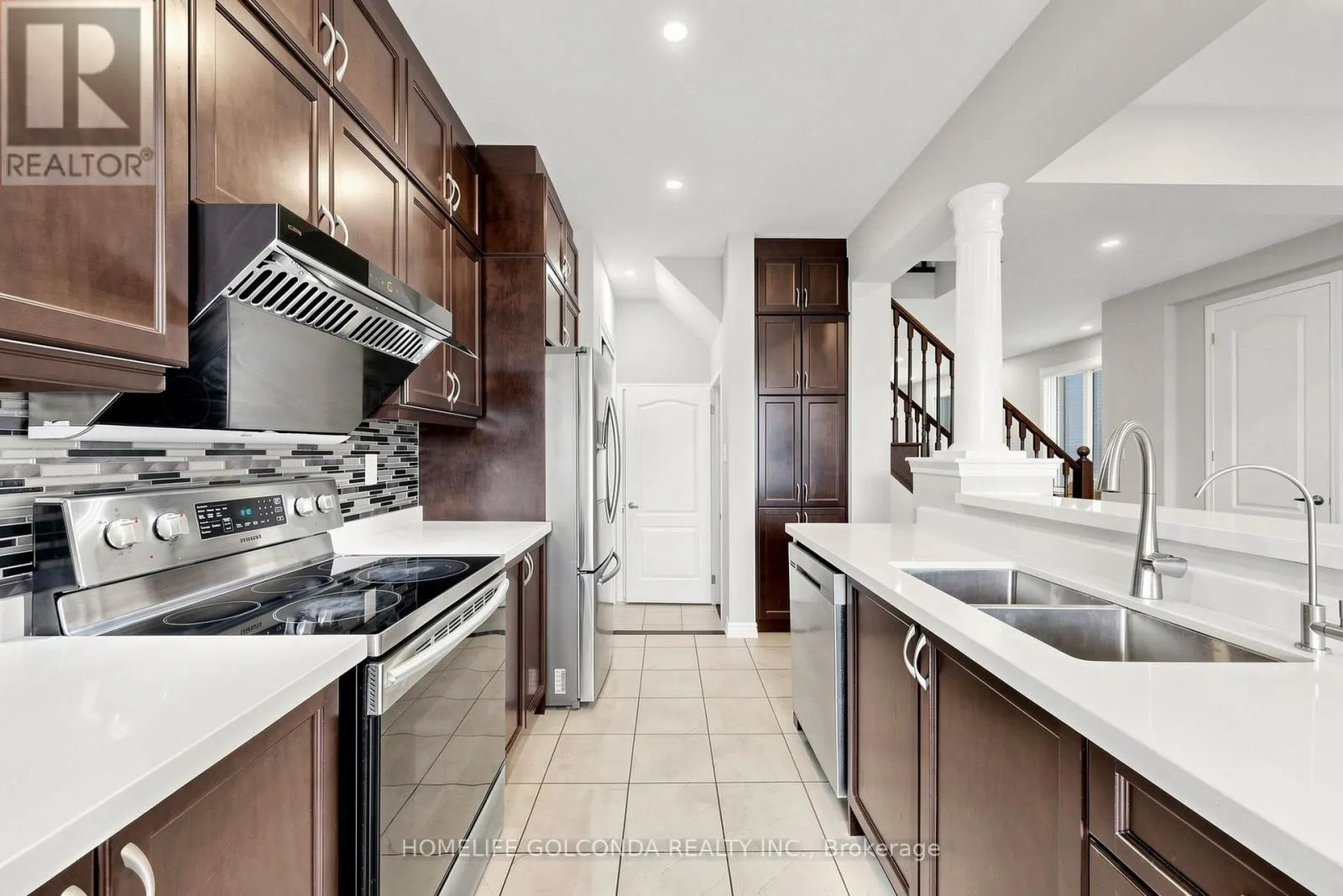 2716 SAPPHIRE DRIVE