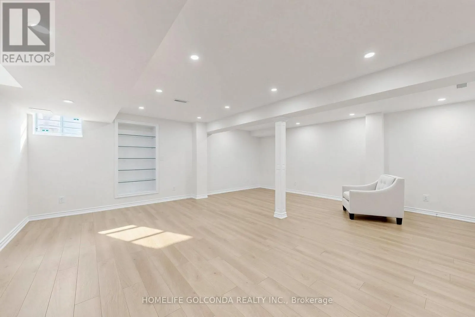 2716 SAPPHIRE DRIVE