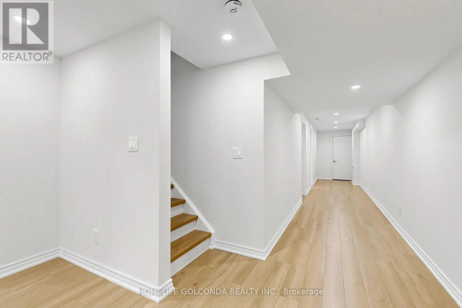 2716 SAPPHIRE DRIVE