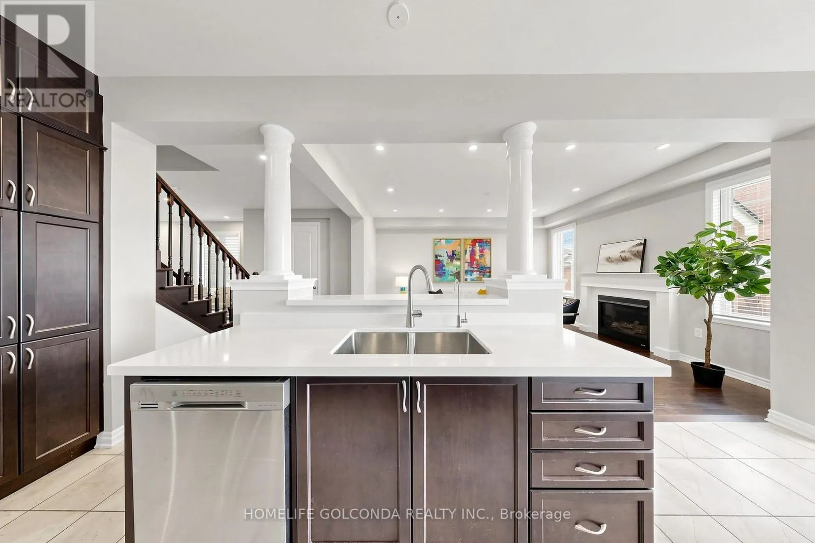 2716 SAPPHIRE DRIVE