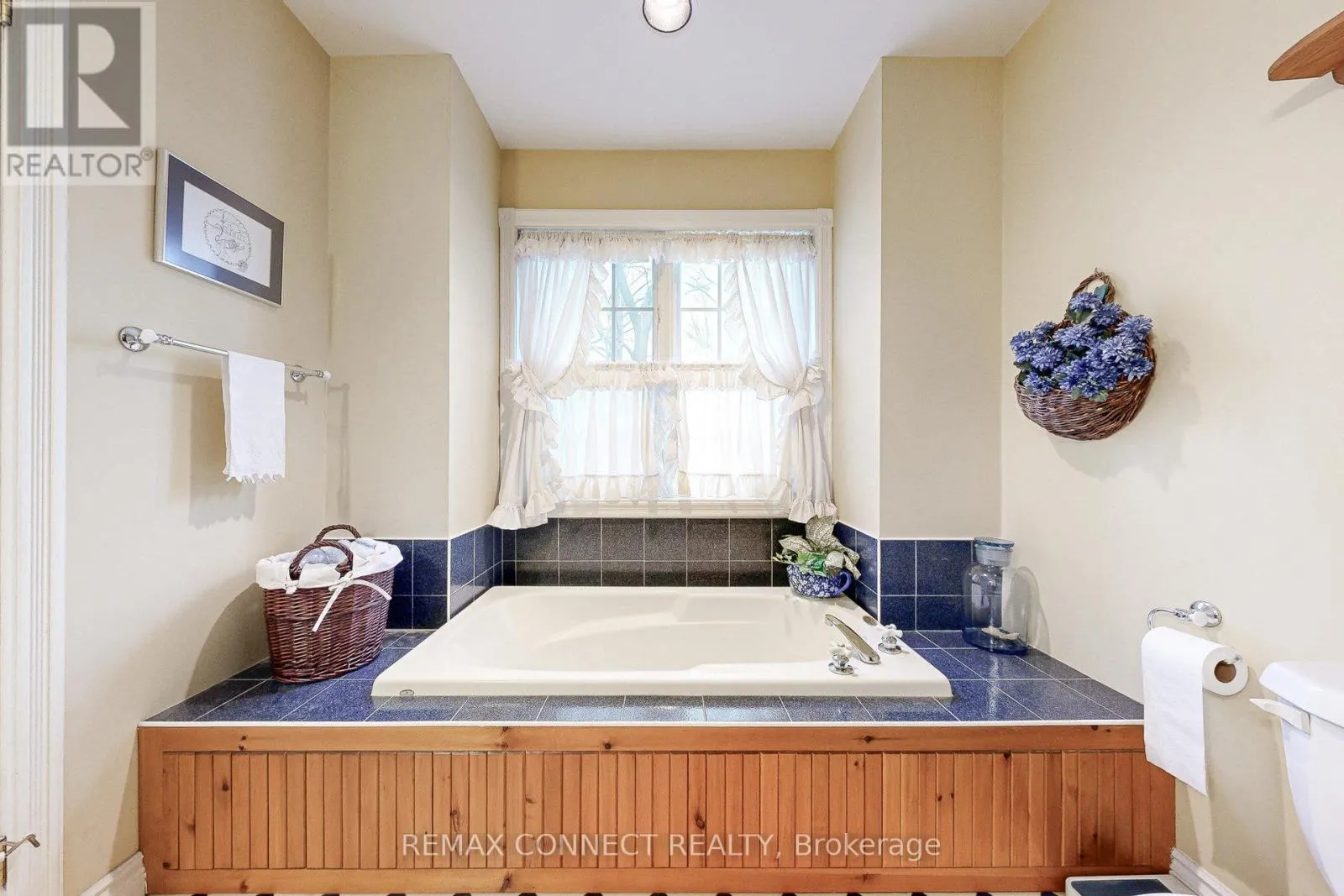 1436 HIGHBUSH TRAIL