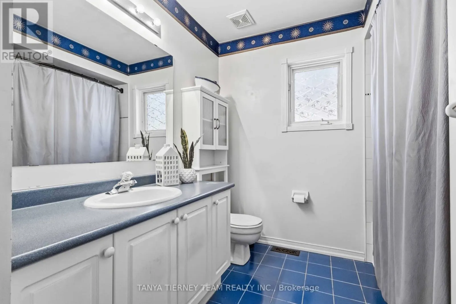 36 ZACHARY PLACE