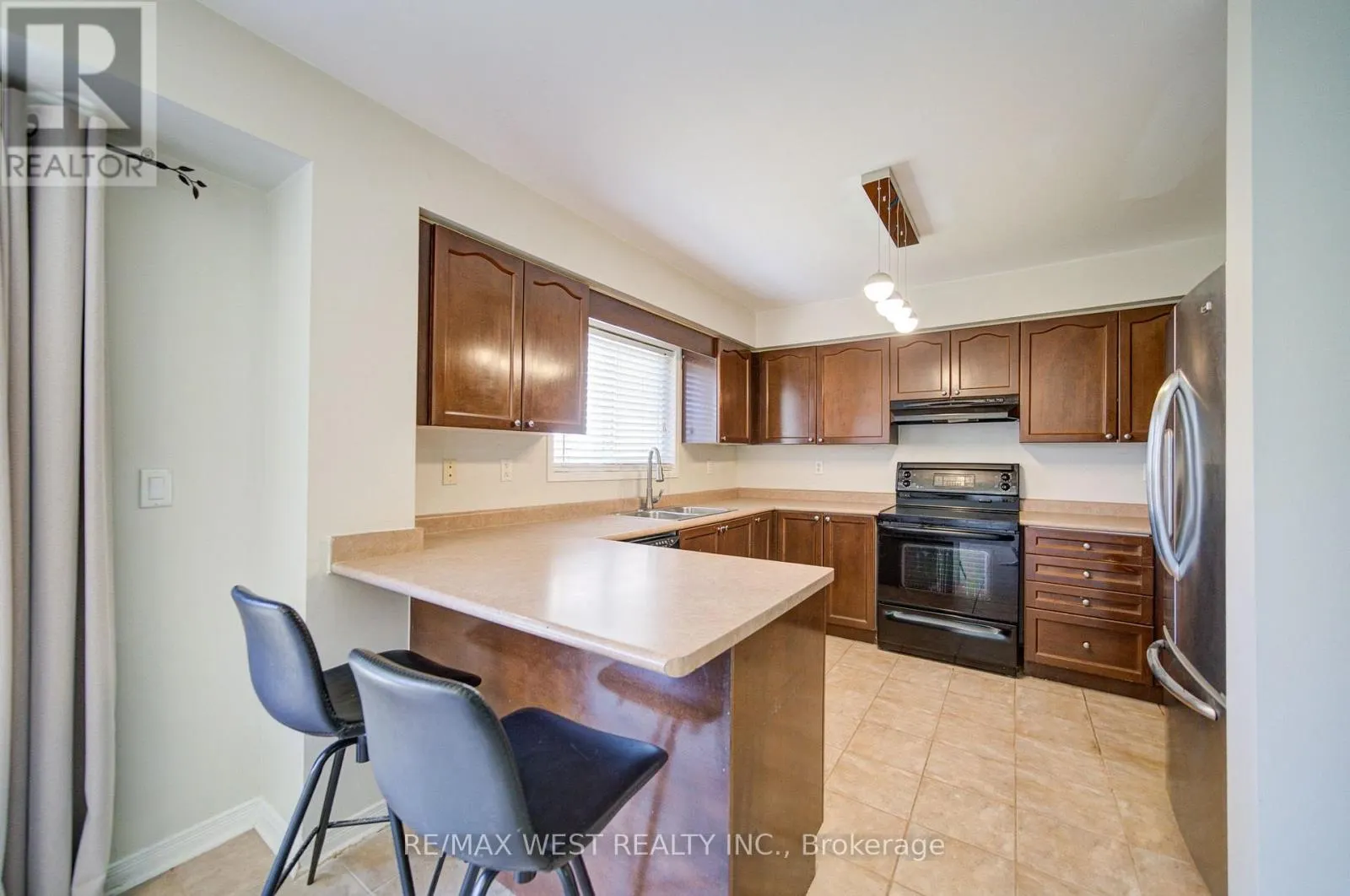 143 ALLWORTH CRESCENT