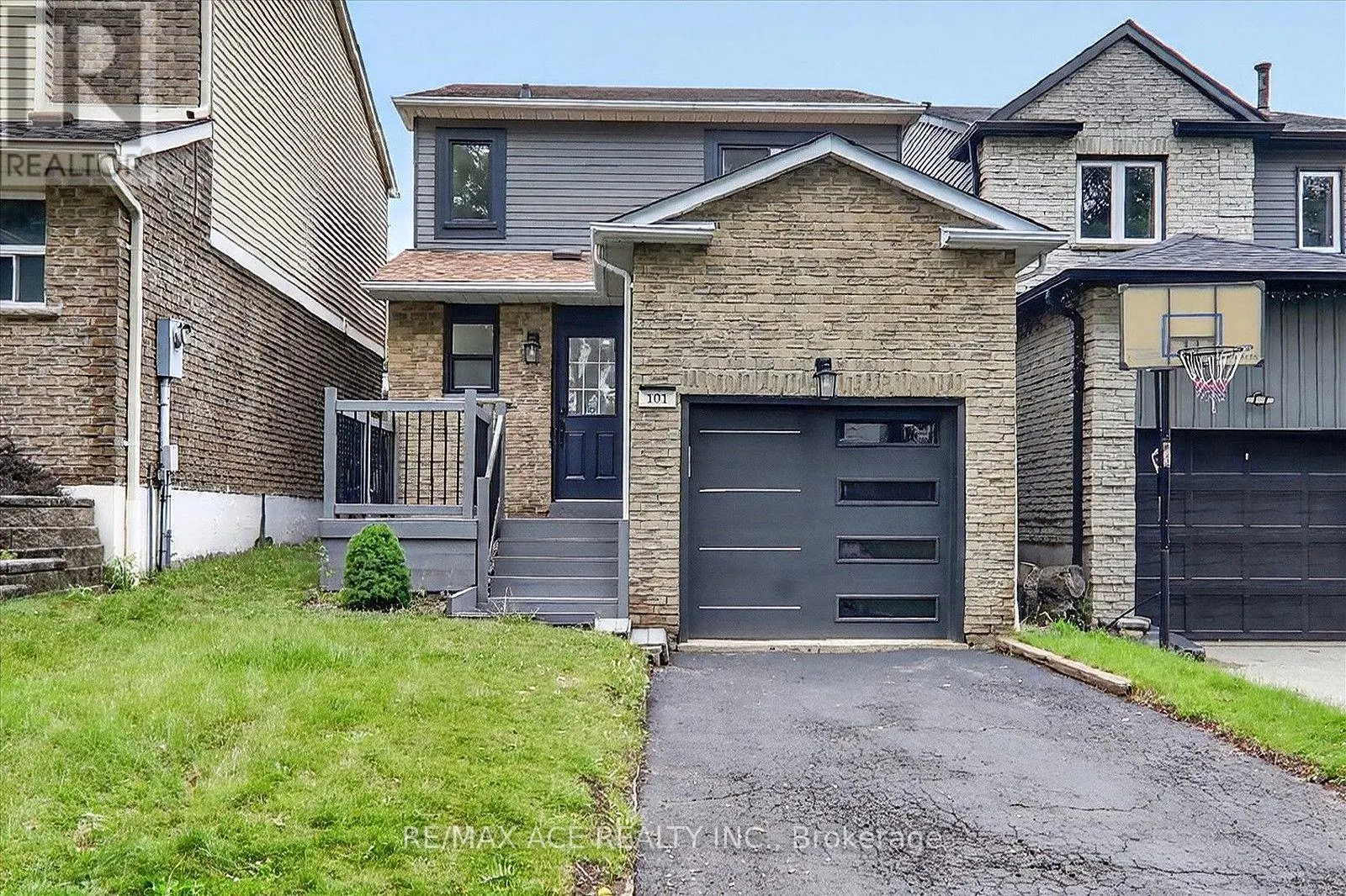101 GREENFIELD CRESCENT