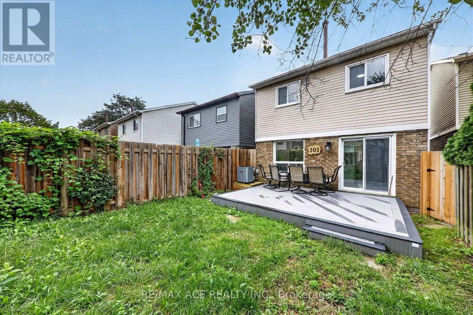 101 GREENFIELD CRESCENT