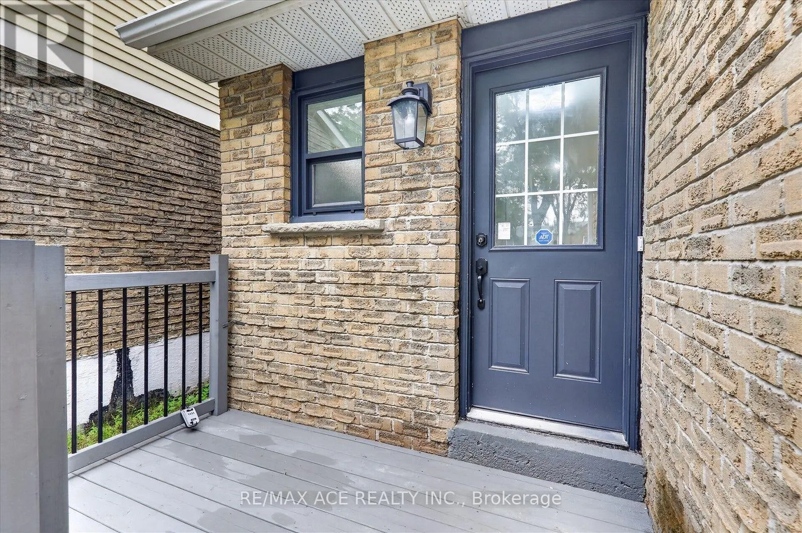 101 GREENFIELD CRESCENT