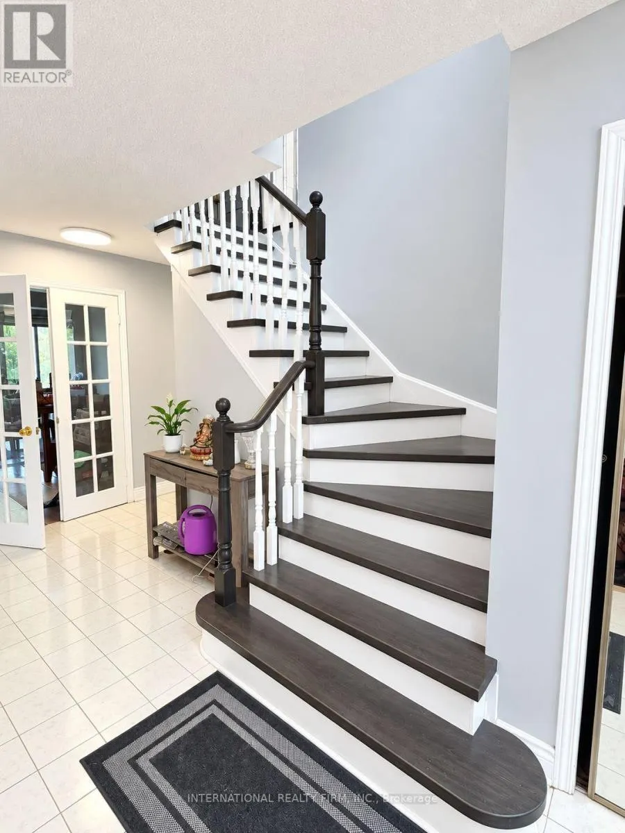 2095 LYNN HEIGHTS DRIVE