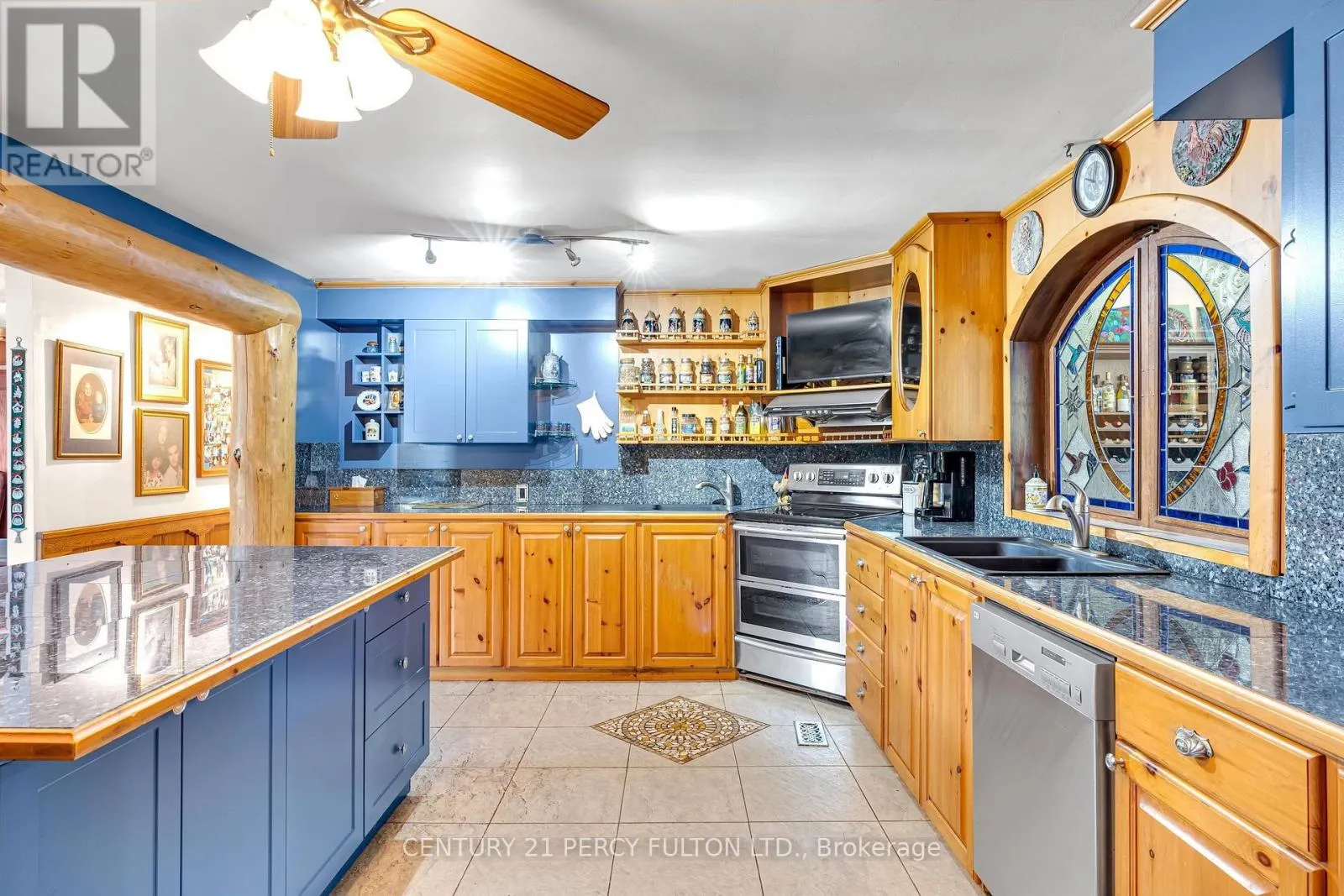 2733 TAUNTON ROAD