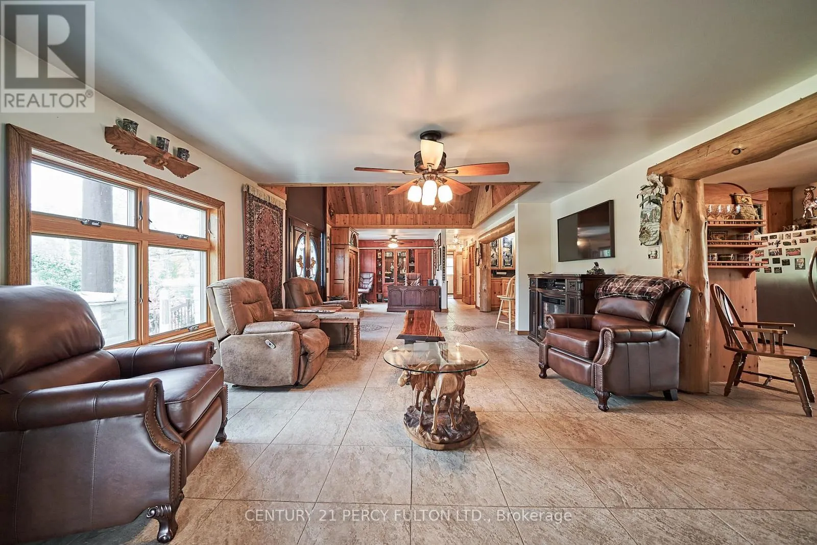 2733 TAUNTON ROAD