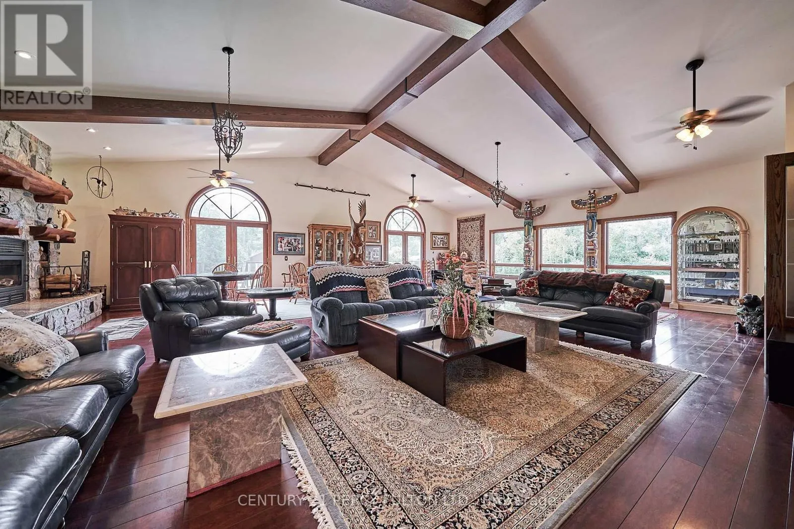 2733 TAUNTON ROAD