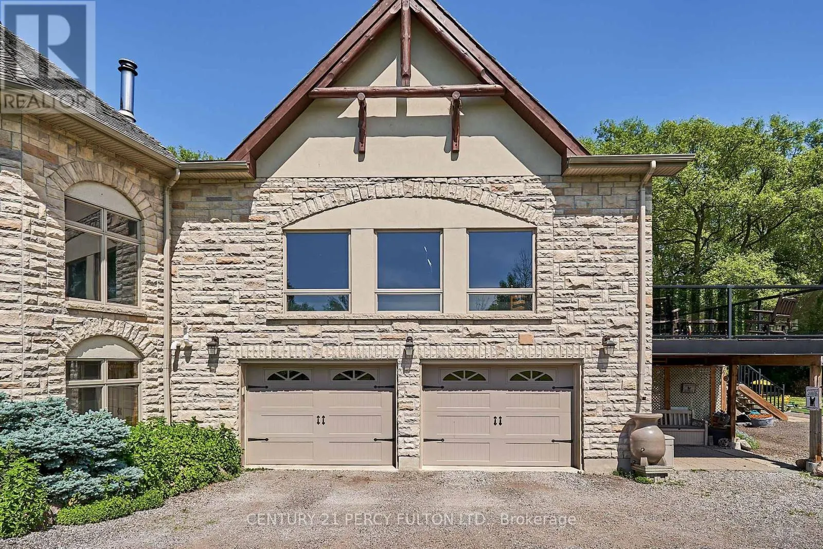 2733 TAUNTON ROAD