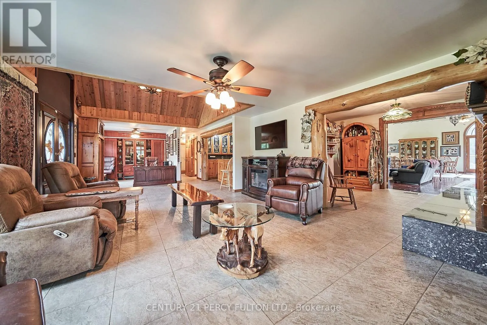 2733 TAUNTON ROAD