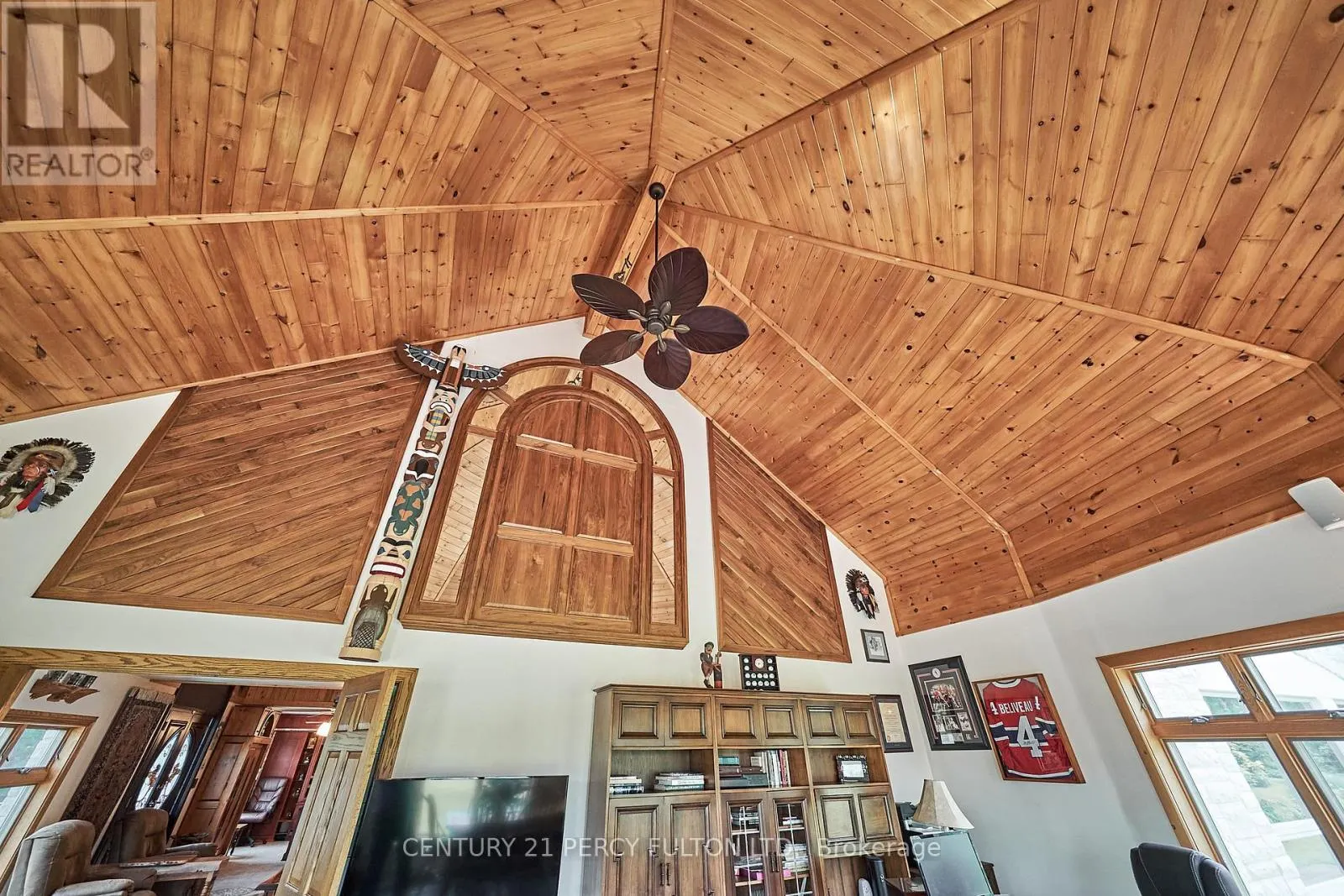 2733 TAUNTON ROAD
