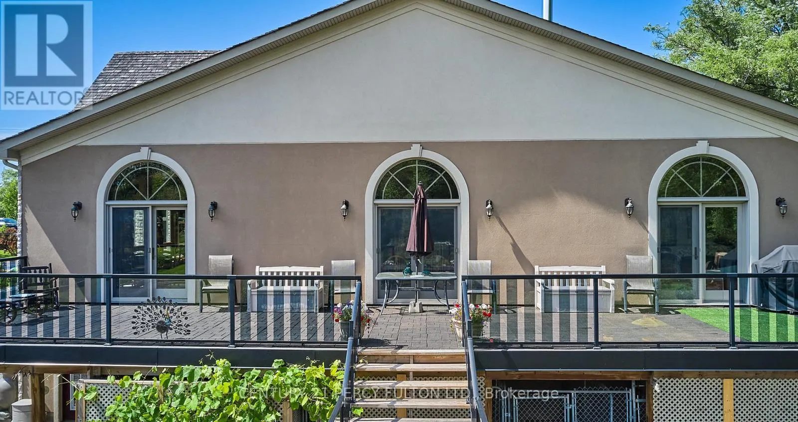 2733 TAUNTON ROAD