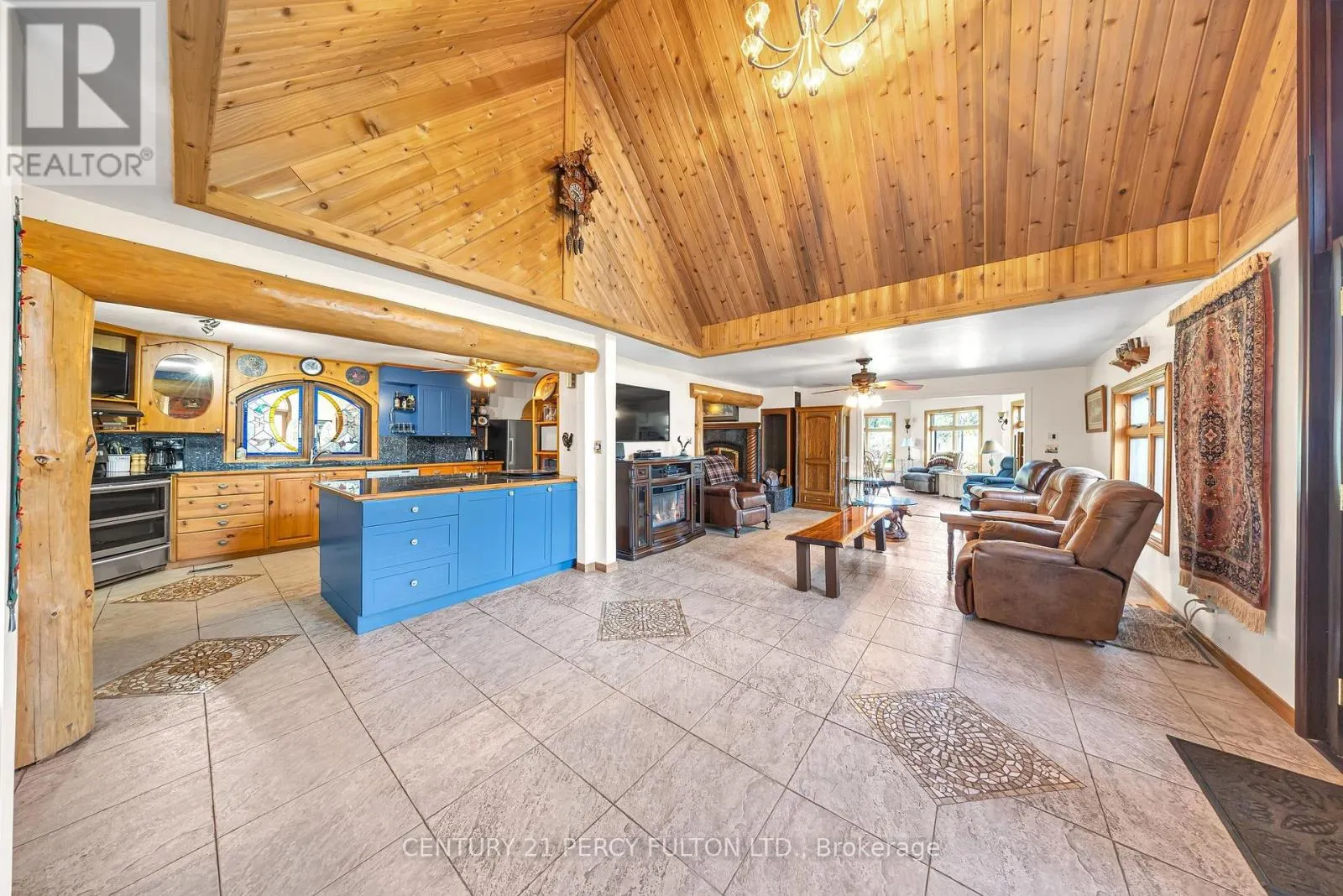 2733 TAUNTON ROAD
