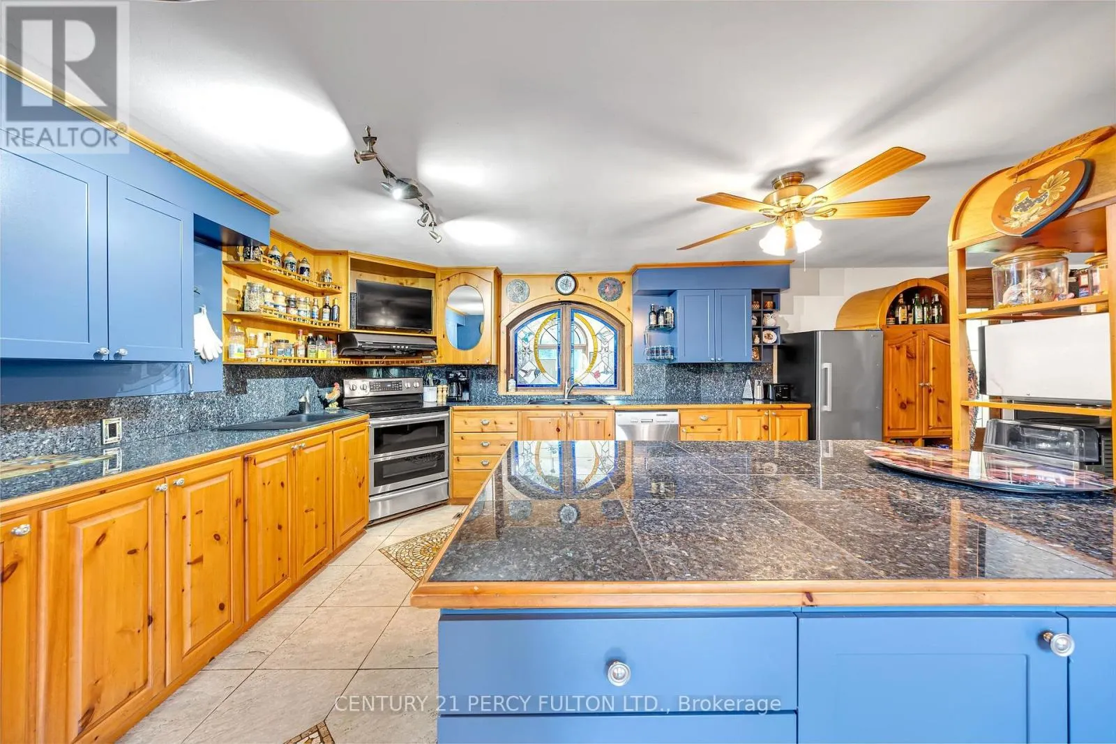 2733 TAUNTON ROAD