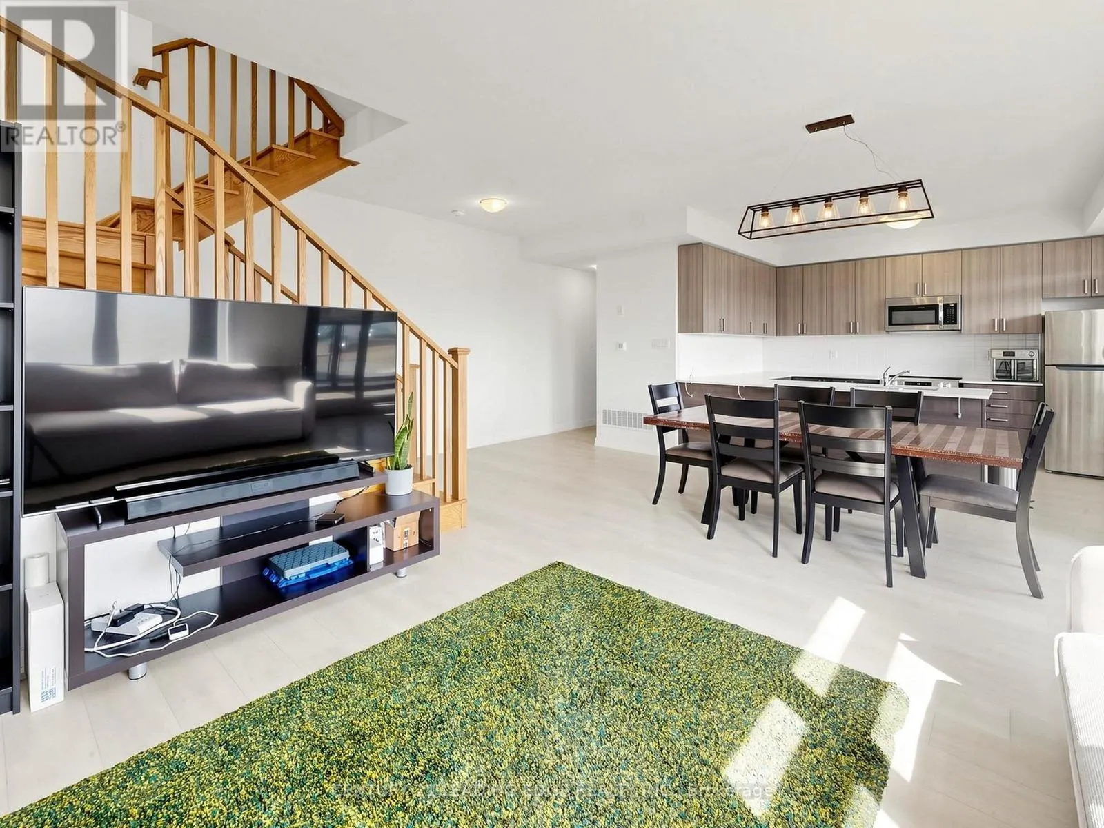 808 - 1865 PICKERING PARKWAY
